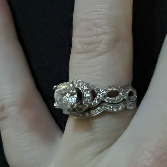 Gorgeous Diamond ring, natural diamonds, white gold, 1ct. Center, 2ct. total - Picture 4 of 5